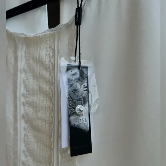 🆕 ✨ Tahari White Long Sleeve Blouse XL Feminine Lace Trim Elegant Scoop Neck Top - Picture 12 of 13